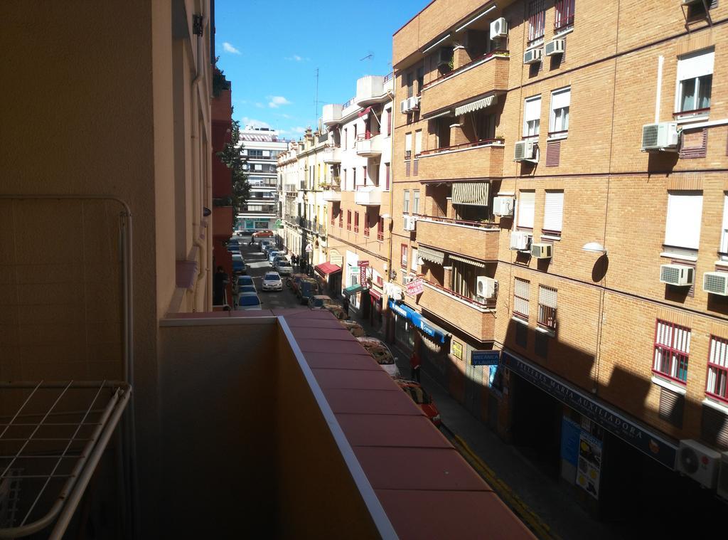 Centrico Donkey Parking Apartamento Sevilha Exterior foto