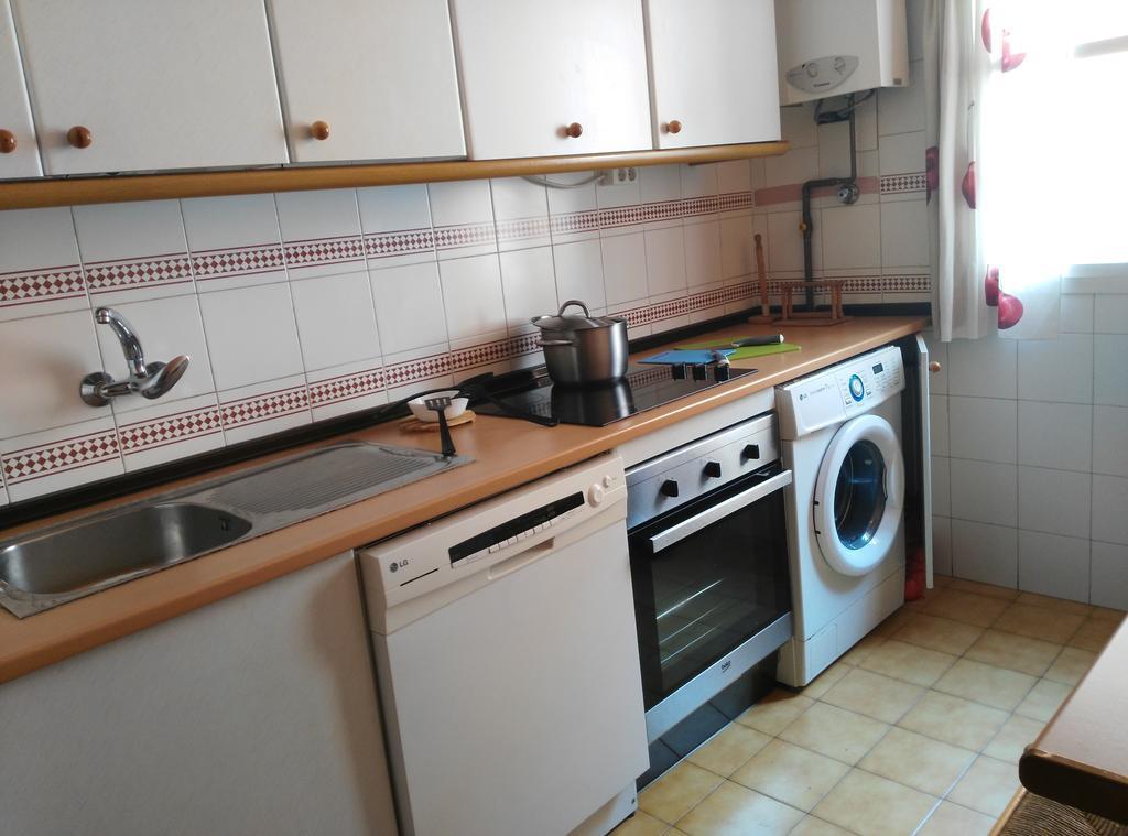 Centrico Donkey Parking Apartamento Sevilha Exterior foto