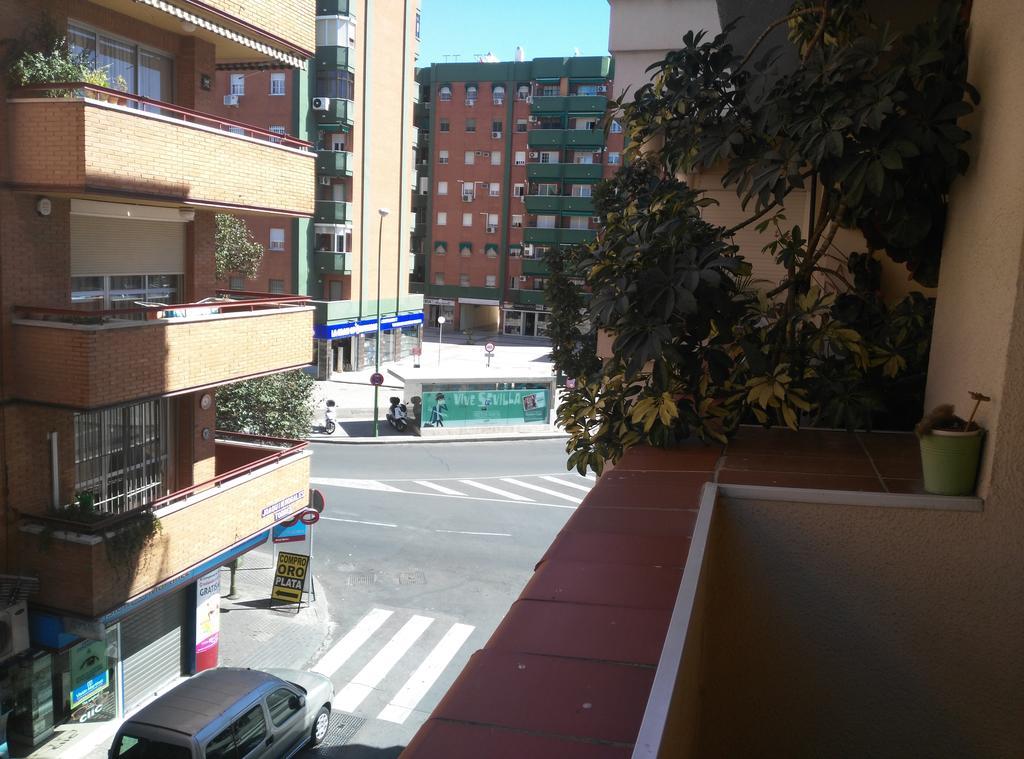 Centrico Donkey Parking Apartamento Sevilha Exterior foto
